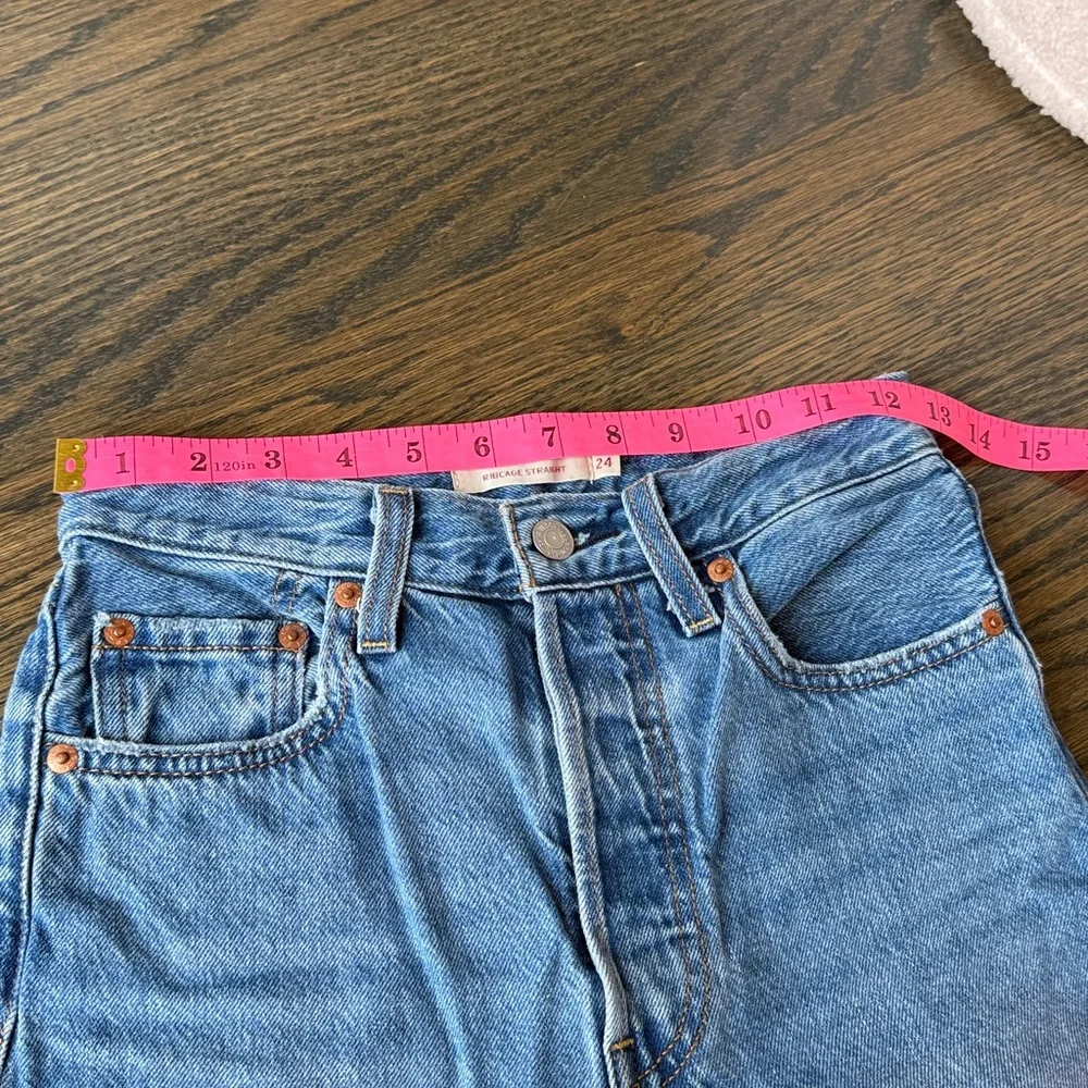 Levi’s Ribcage ankle straight size 24 EUC medium wash - Picture 12 of 13